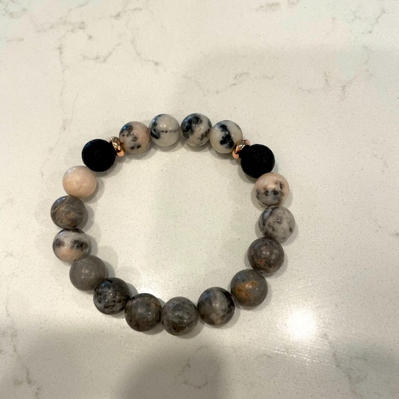 Set of 4 handmade bead bracelets - Picture 3 of 5